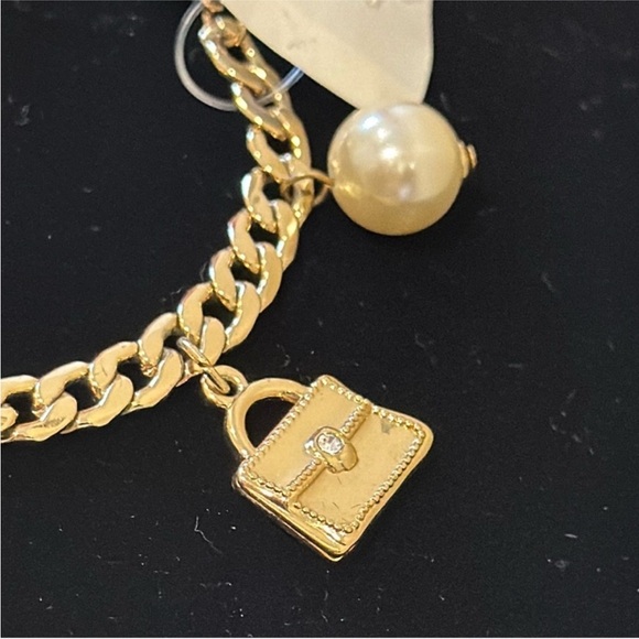 NEW✨Bracelet with Tory Burch round charm - Picture 3 of 9